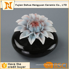Hot Sale Black Ceramic Perfume Bottle with Flower Cap